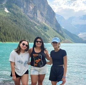 Meet your Posher, Mirna